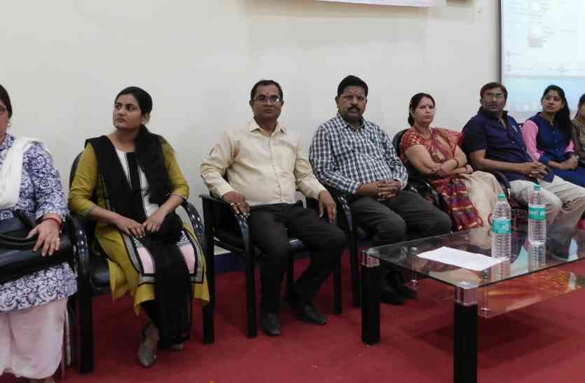 Role of women in society creation समाज निर्माण में महिलाओं की अहम भूमिका