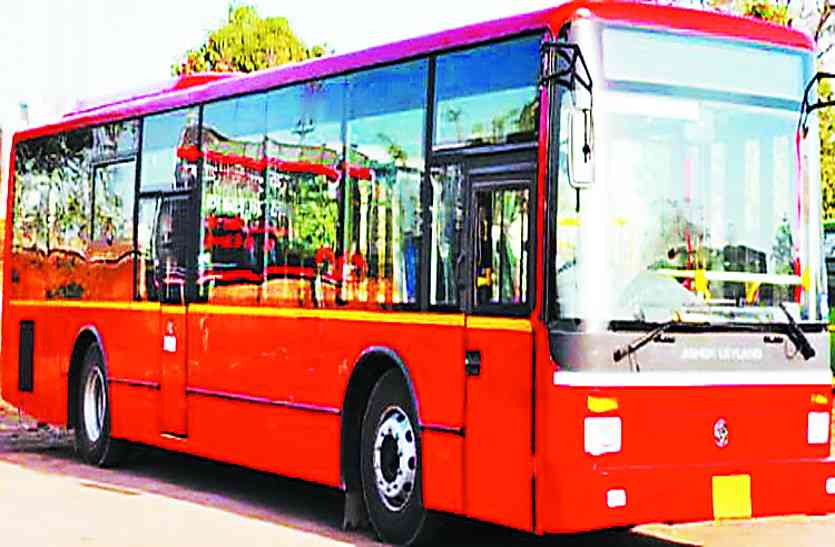 Jaipur News नशे में दौड़ाता रहा चोरी की लो फ्लोर बस