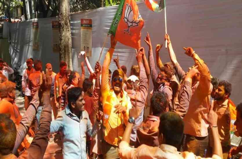 BJP candidate win Jila Panchayat Adhyaksh By Election in UP उपचुनाव में बीजेपी का दबदबा, विरोधियों की करारी हार, बहुत बड़ा सियासी उलटफेर