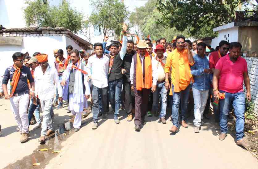 Minister Bhaiyalal Rajwade नक्सली हमले में 9 जवान शहीद, खबर मिलते ही रमन के इस मंत्री ने स्थगित कर दी यात्रा