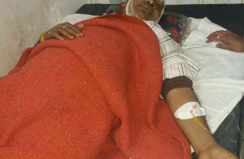 hospital उर्स देखने जा रहे यात्रियों से भरा वाहन अनियंत्रित हो कर पलटा, २० घायल