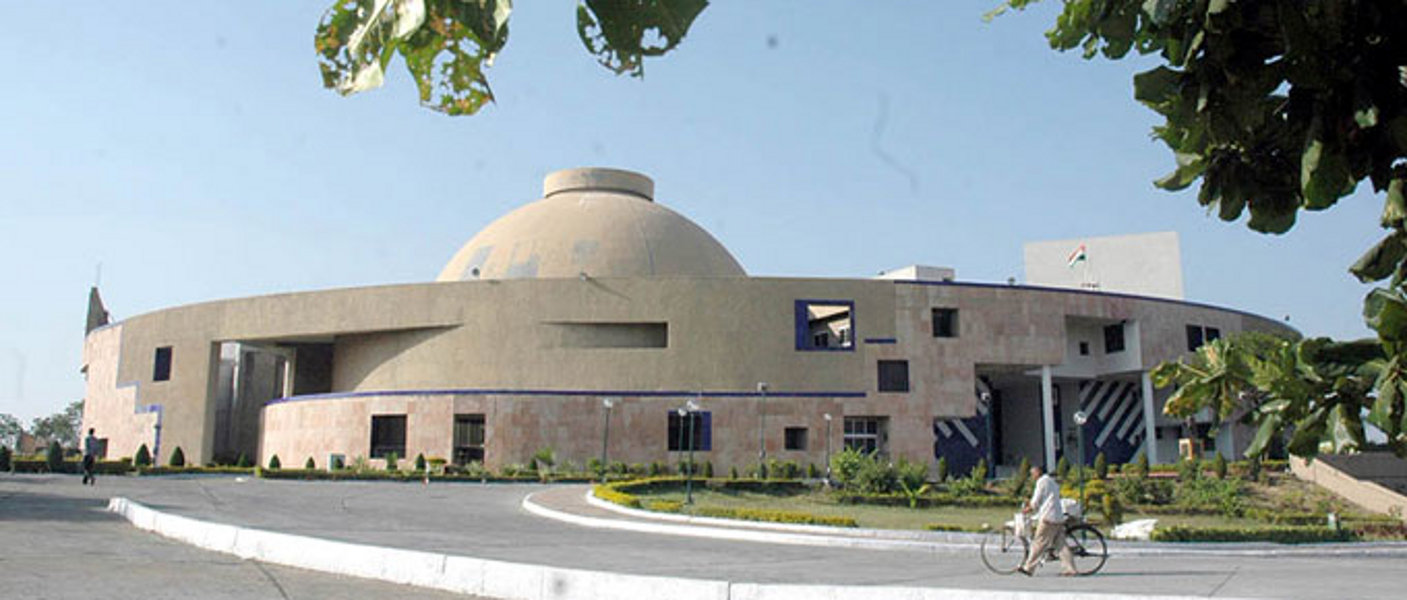 Chhindwara in the assembly विधायक के सवाल पर राजस्व मंत्री ने कहा-शिथिलता पर विचार नहीं