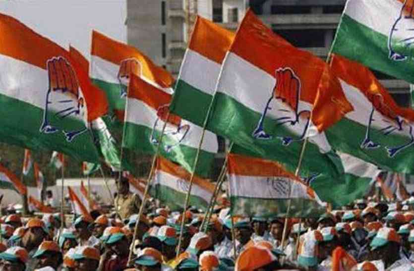 दलित सुरक्षा सम्मेलन के जरिए बना रही पैठ, मुस्लिमों तक पहुंचा रही कांग्रेस अपनी बात क्षत्रपों की कमजोरी का कांग्रेस उठाएगी फाएदा, यूपी में एकला चलो की राह पर सरपट दौड़ेगा पंजा