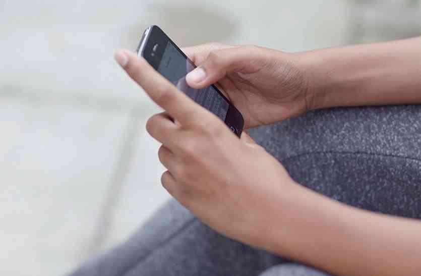 mobile रेलवे ने शुरू किया यात्रियों से सीधा संवाद, मोबाइल से बात कर ले रहे फीडबैक