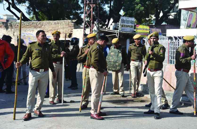 file photo पुलिस मार्च, तलाशी अभियान के बाद भी नहीं रुकी वारदात