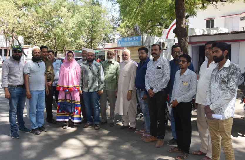 patrika सड़क के लिए राजनीतिक वर्चस्व में नहीं बन रही राह