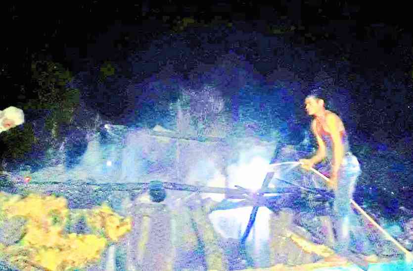 Fire in the house आग की लपटों ने लील ली जीवन की कमाई