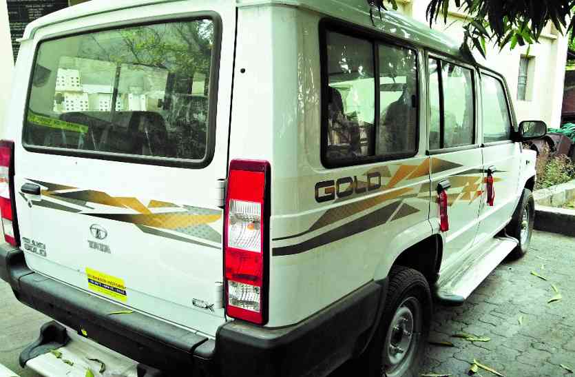 रजिस्ट्रेशन के अभाव में धूल फांक रहे ये सुमो, कामकाज में कसावट लाने अधिकारी नहीं कर पा रहे उपयोग रजिस्ट्रेशन के अभाव में धूल फांक रहे ये सुमो, कामकाज में कसावट लाने अधिकारी नहीं कर पा रहे उपयोग