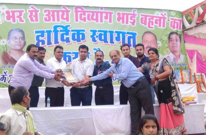 mungeli news शिविर में 295 लोगों में से ऑपरेशन के लिए 39 चयनित