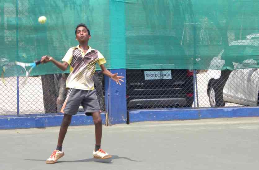 cg news ऑल इंडिया टेनिस टैलेंट सीरीज- समप्रीत और खिरमान तांडी दो वर्गों के सेमीफाइनल में