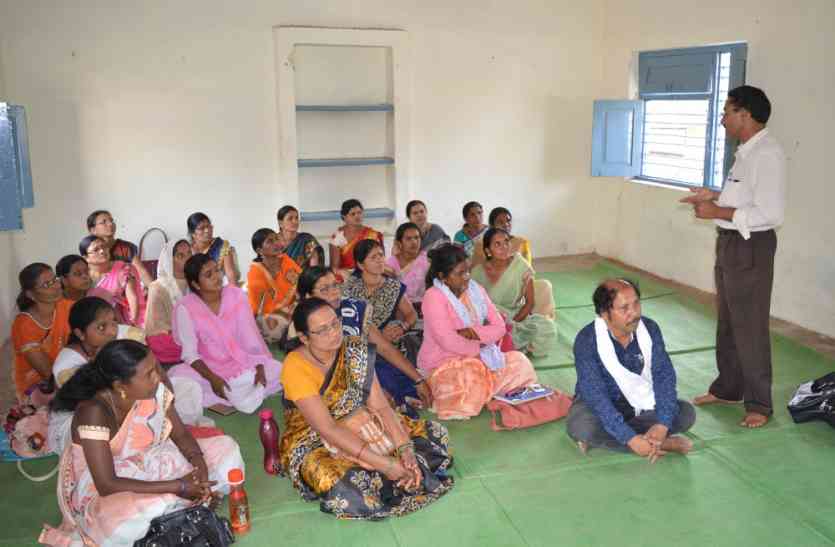 hadtal आश्वासन मिलने पर भूख हड़ताल स्थगित