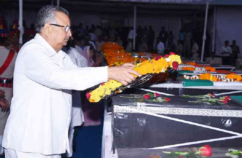 cg news सीएम रमन सिंह ने माना- नक्सलियों का बारूदी सुरंग बड़ी चुनौती