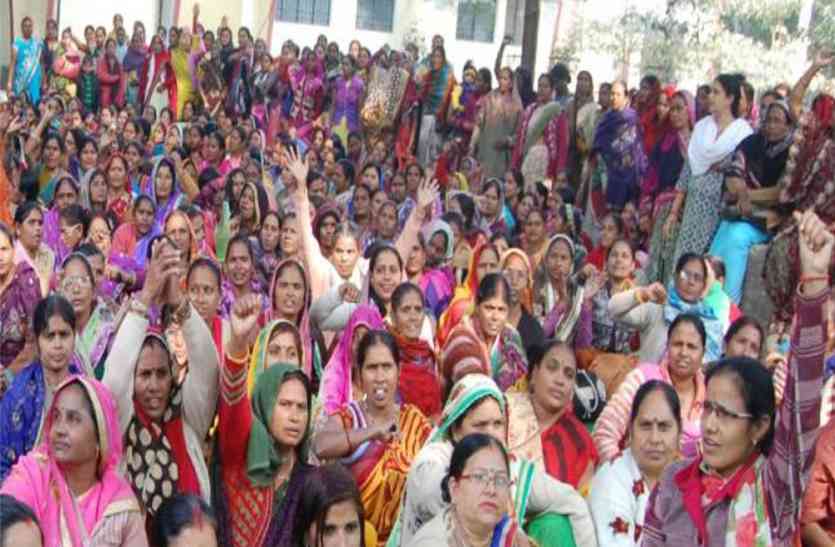 Anganwadi workers 22 मार्च से अनिश्चितकालीन प्रदर्शन करने जा रही हैं आंगनबाड़ी, सरकार के सामने रखीं ये बड़ी मांगें