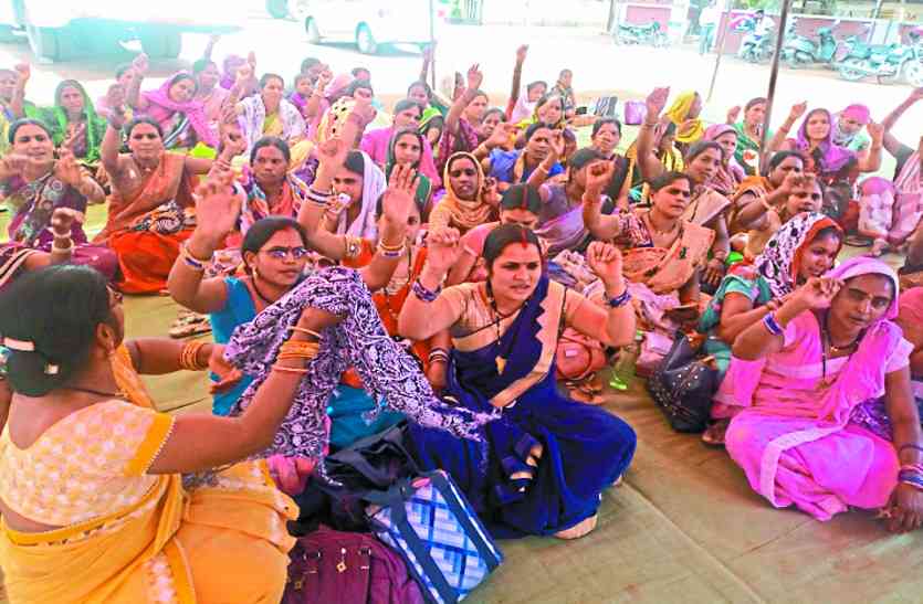आंगनबाड़ी कार्यकर्ता आंगनबाड़ी कार्यकर्ताओं ने अपने अधिकारों के लिए फिर बुलंद की आवाज