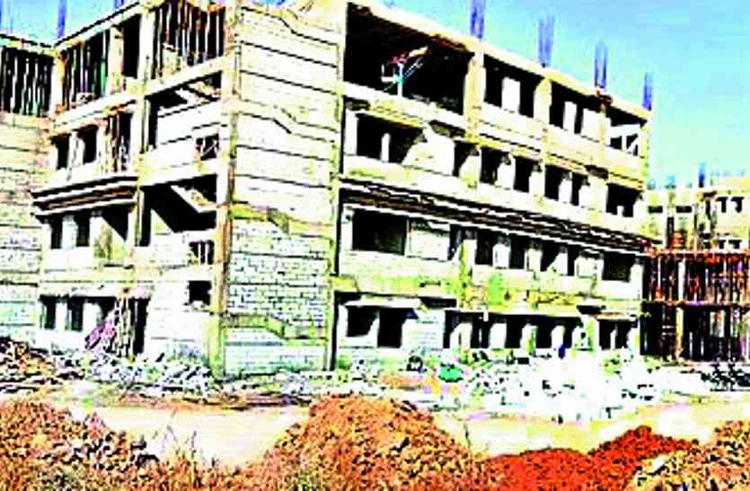 Barmer-Dungarpur Medical College ,not getting Staff बाड़मेर-डूंगरपुर में मेडिकल कॉलेज को नहीं मिल रहा स्टाफ,जानिए पूरी खबर