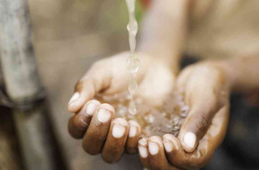 water supply,Lucknow nagar nigam, सही कराना चाहते हैं घर में आने वाला गंदा पानी, तो अपनी जेब से चुकानी होगी रकम