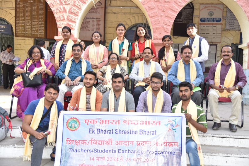 students मप्र के छात्रों का समुह गया मणिपुर भ्रमण में, जाने क्यों?