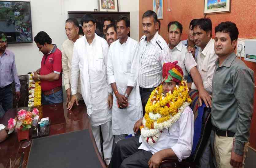 dausa congress दौसा में मुरली मनोहर शर्मा बने सभापति, भाजपा को नहीं मिला प्रत्याशी