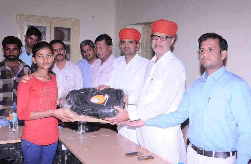 nagaur news कुछ भी बन जाओ लेकिन माता पिता को कभी मत भूलो