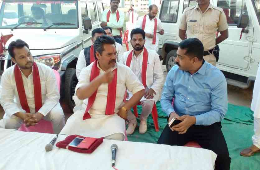 Case against 10 accused including Congress worker कांग्रेस कार्यकर्ता सहित 10 आरोपियों पर मामला दर्ज