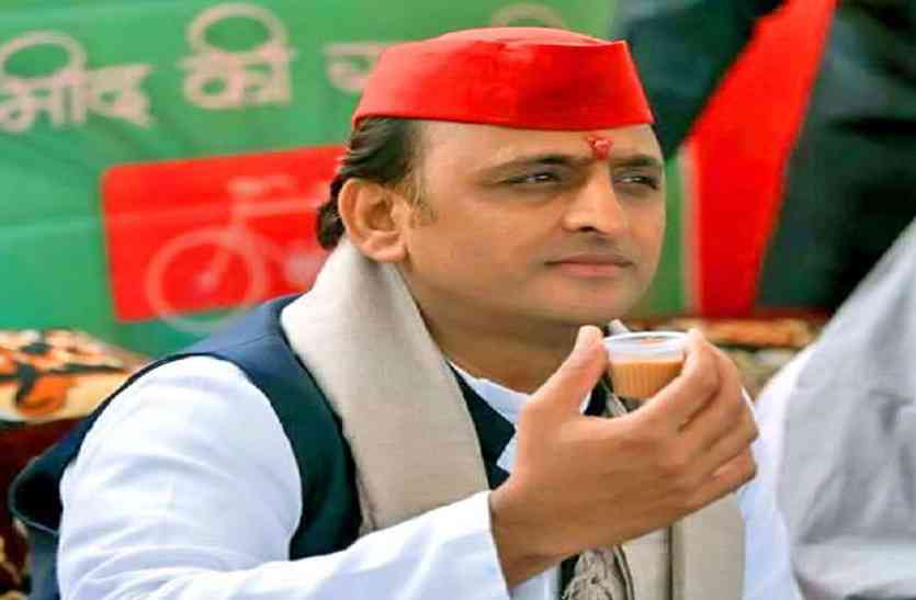 election उपचुनाव: एक साल में ही निकली भाजपा हवा! सीएम योगी की सीट पर 22 हजार वोटों से पिछड़ी बीजेपी, सपा आगे