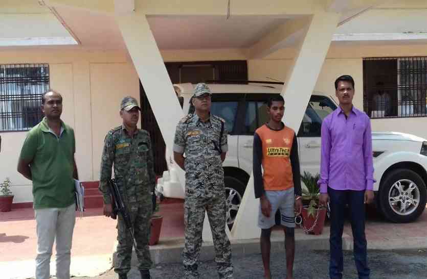 डिप्टी कमाण्डर गिरफ्तार कोंडागांव ब्रेकिंग : 5 लाख रूपये ईनामी एलओएस डिप्टी कमाण्डर गिरफ्तार