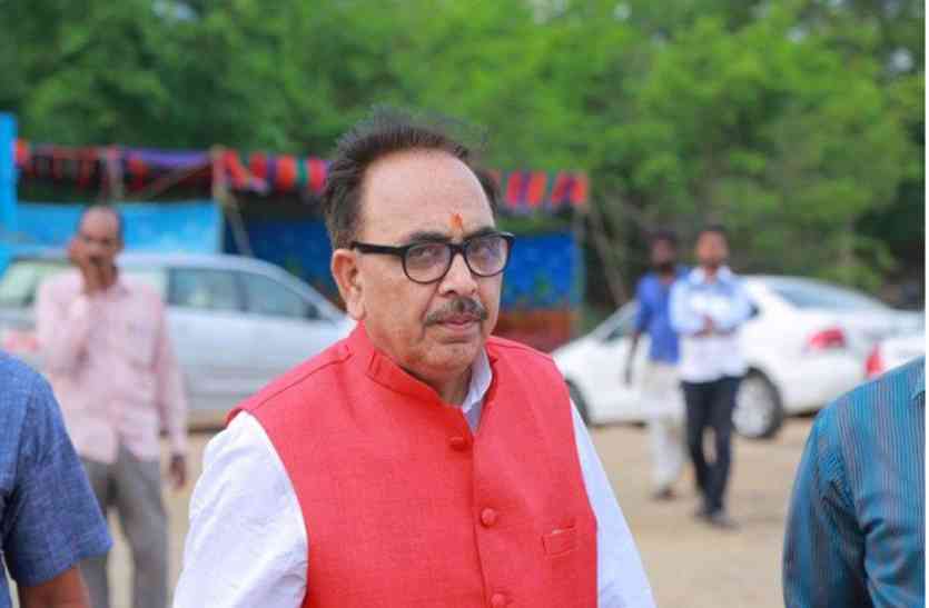 mahendranath pandey चुनाव मतगणना के दौरान सदमे में भाजपा, प्रदेश अध्यक्ष दिल्ली तलब
