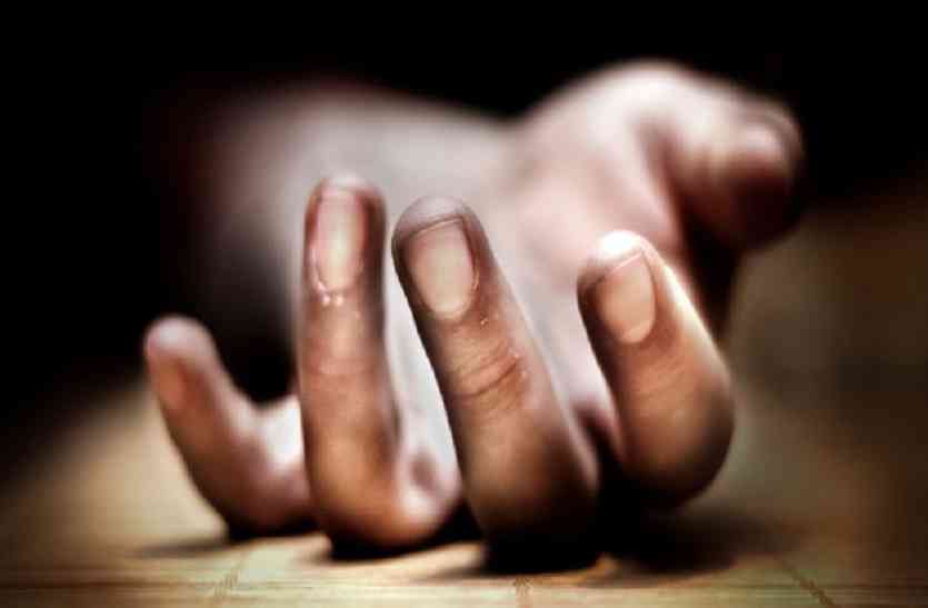 फांसी पर झूल गई पीडि़ता दलित छात्रा का सहपाठियों ने फाड़ा हॉल टिकट, फांसी पर झूल गई पीडि़ता