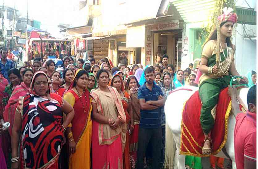 Special Puja worship of goddess Karma Devi आराध्य मां कर्मा देवी की विशेष पूजा अर्चना