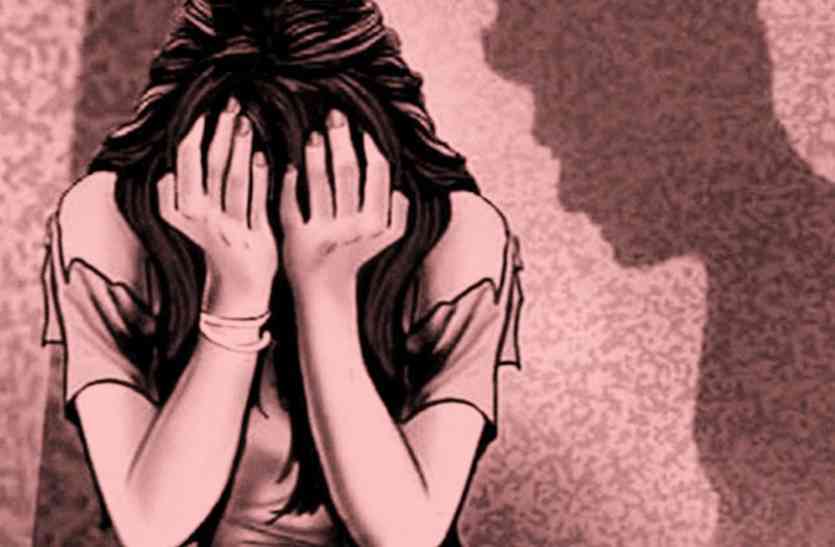 Rewa current news, done rape and sent porn photos on mobile किया रेप और मंगेतर को भेजी अश्लील फोटो तो फिर शादी का क्या हुआ, पढि़ए पूरी खबर
