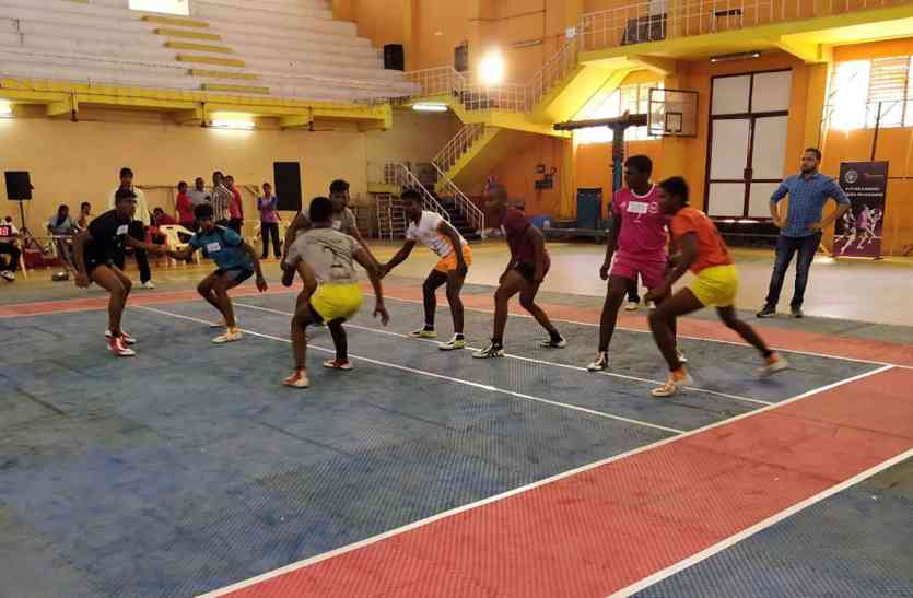 youth took part in large amount in future kabaddi heroz फ्यूचर कबड्डी हीरोज कार्यक्रम का हिस्सा बने 415 युवा