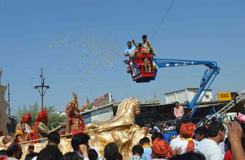 engineer-sent-a-path-to-religion-took-retirement-became-sage इंजीनियर भावना चली धर्म की राह, सन्यास लिया साधवी बनी