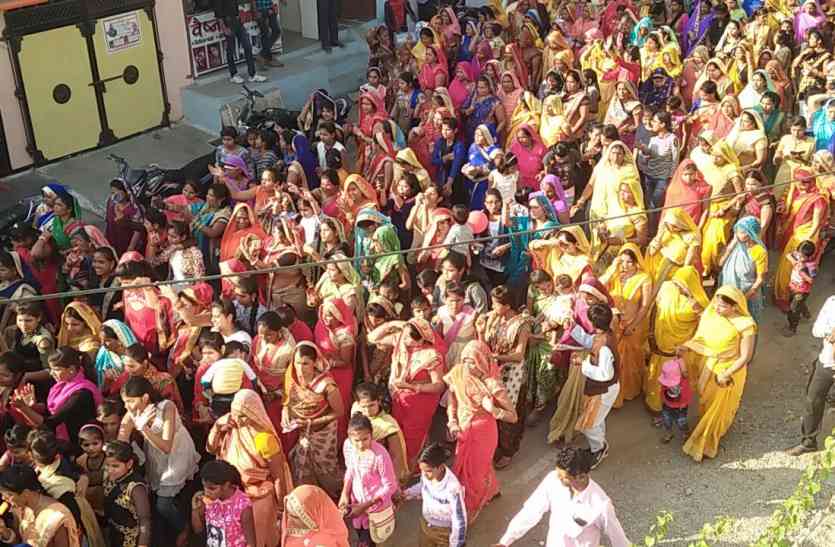Closing stock शोभायात्रा के साथ मनाई मां कर्माबाई की जयंती