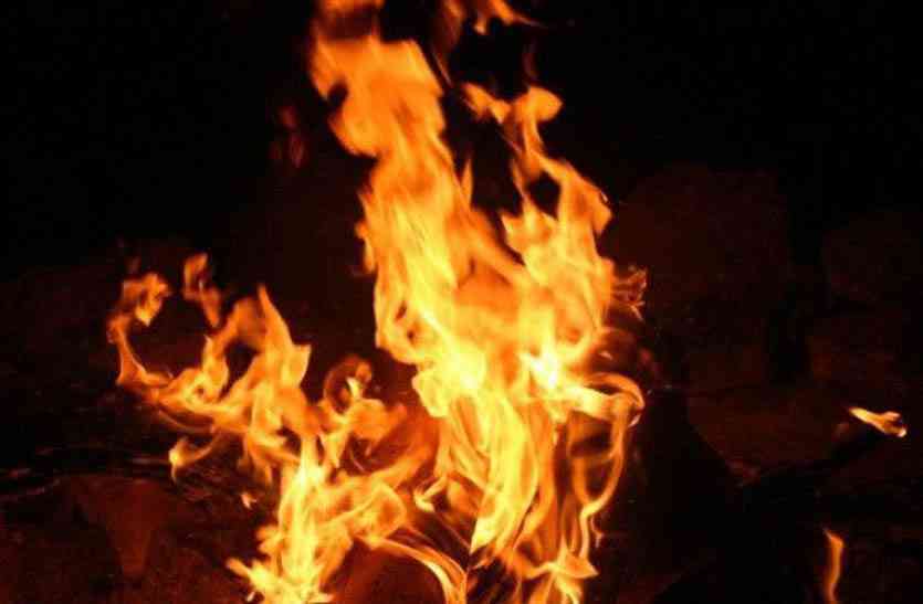 आग खेत में आग लगने से दस वर्षीय बालक की झुलसने से हुई मौत