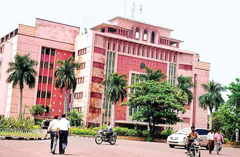 mp cabinet सीएम बोले - बाहरी को नौकरी नहीं मिले, एेसी व्यवस्था बनाओ