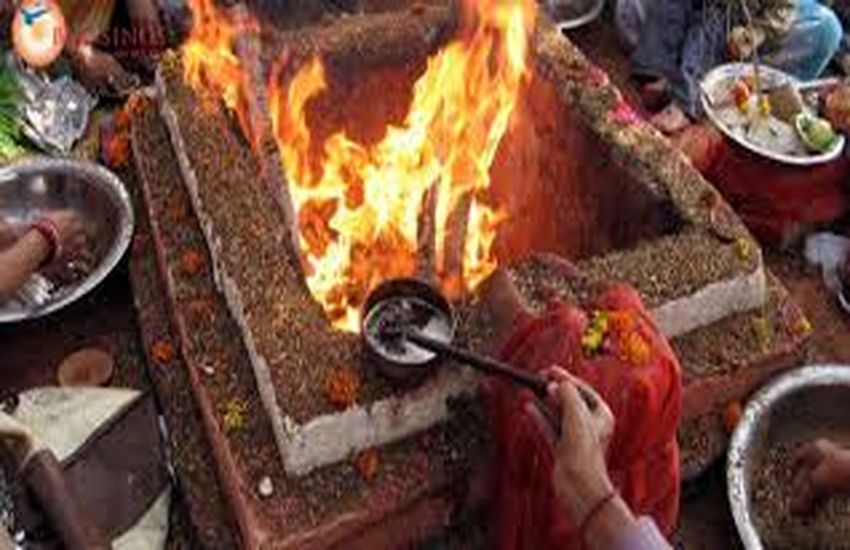 importace of yagya शहर में होगा सोमयज्ञ व विष्णु गोपाल यज्ञ, जानिए क्या महत्व है इन यज्ञों का