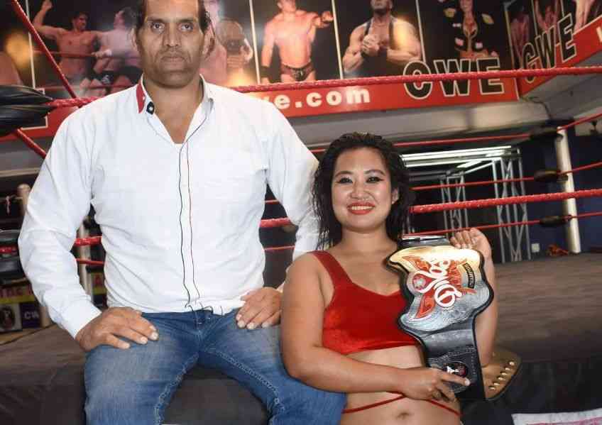 Dvya Aale with Dalip Singh Khali the great