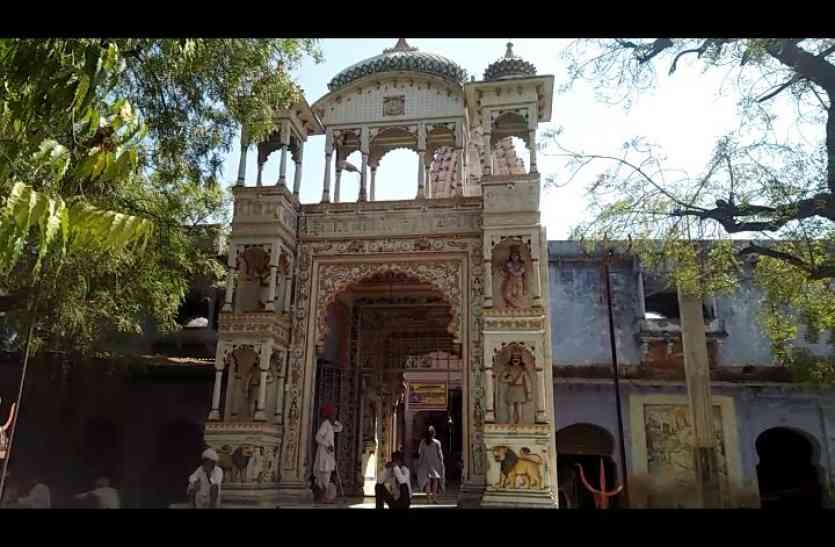 Bundi district town Jajwar Zaithal Mata ki anuthee kahaanee राजस्थान का एक ऐसा मंदिर जहां धूम्रपान करने पर शक्ति माता हो जाती है, नाराज..भुगतना पड़ता है, खामियाजा...आखिर क्या है इसके पीछे की परम्परा पढ़िए यह ख़बर