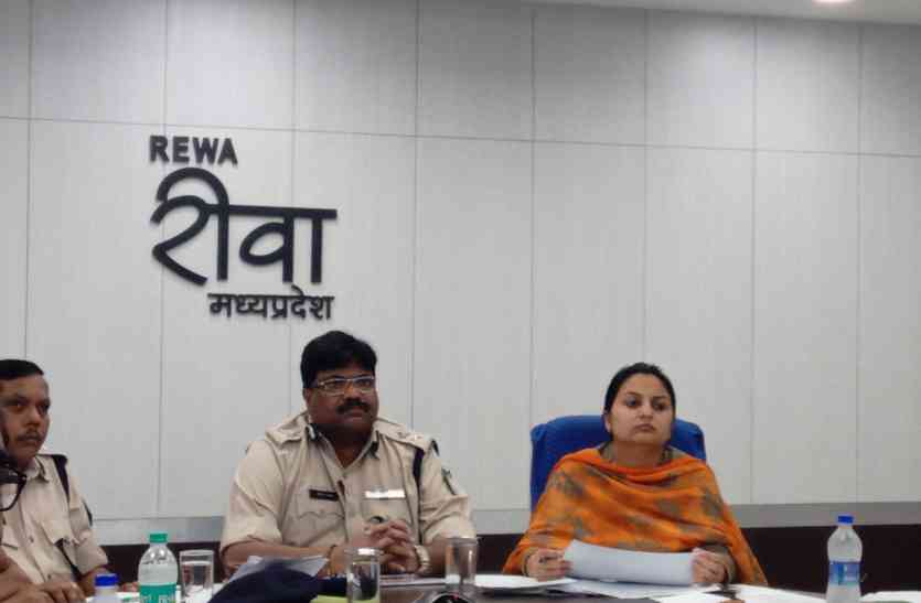 Chief Minister reviews law and order सरकार का बड़ा फैसला : डकैतों की तरह गुंडों का सफाया करे पुलिस, 27 मार्च तक इस तरह चिंहित किए जाएंगे अपराधी