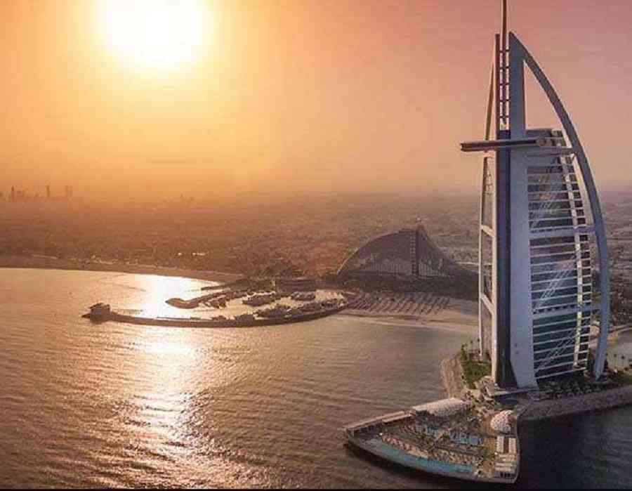 social media,viral,Dubai,luxury,hotel,Burj Khalifa,Luxury hotels,I pad,