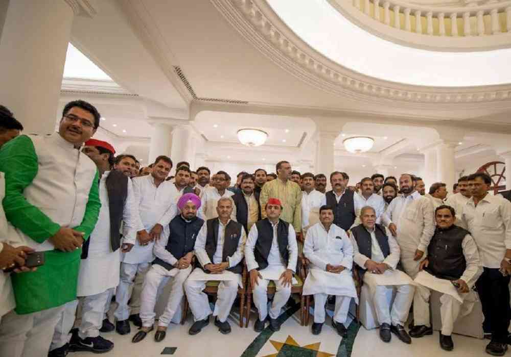 Akhilesh Dinner