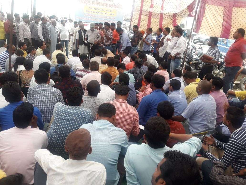 notice to employees, 90 contractual officers missing from office