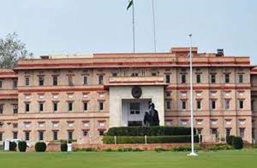 secretreat चुनावी साल में सरकार का कर्मचारियों और पेंशनर्स को तोहफा, 2 फीसदी डीए बढ़ाया