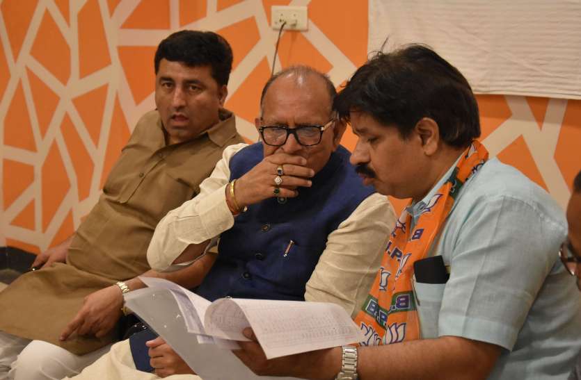 parnami पाकिस्तान से मिली जयपुर के इस विधायक काे धमकी ..... भागते फिर रहे अफसर