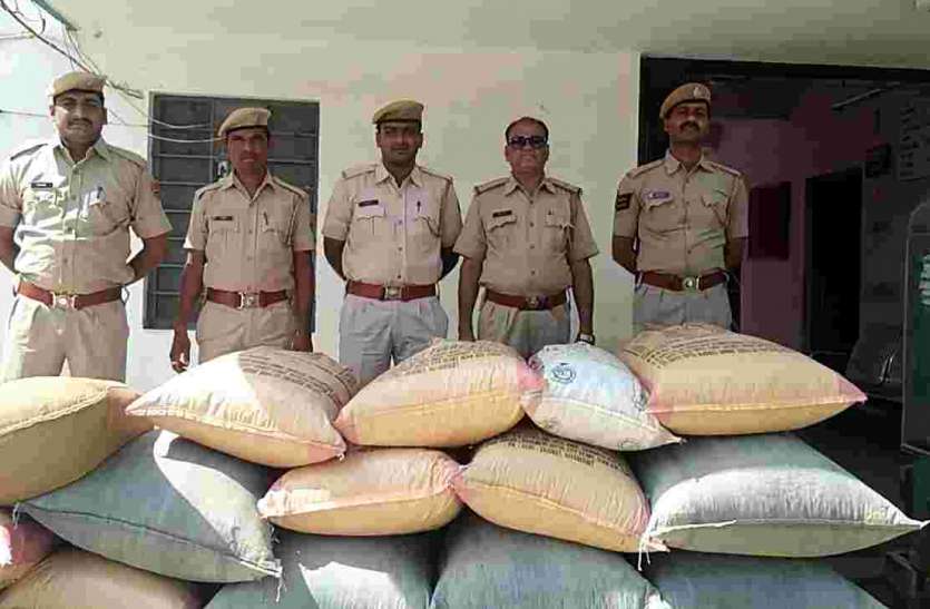 Pratapgarh प्रतापगढ़ रहा बंद, सुबह से शाम तक बंद रही दुकानें
