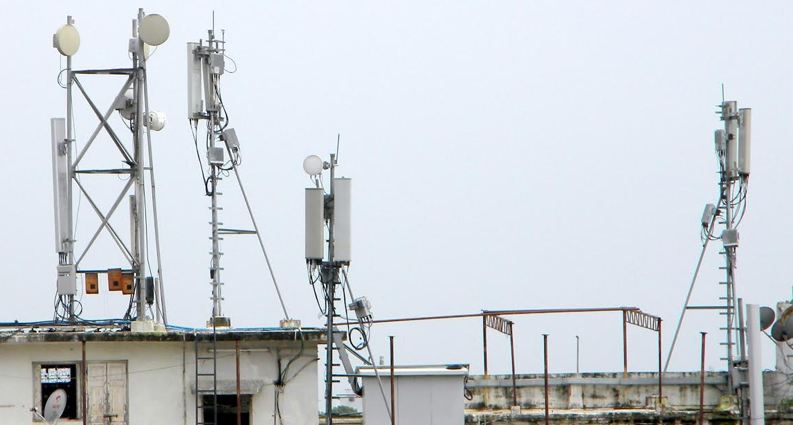 Know The Process For Reliance Jio Tower In Hindi À¤° À¤² À¤¯ À¤¸ Jio À¤¦ À¤°à¤¹ À¤¤à¤à¤¡ À¤à¤® À¤ À¤à¤°à¤¨ À¤ À¤® À¤ À¤¹à¤° À¤®à¤¹ À¤¨ À¤à¤® À¤ 25 30 À¤¹à¤ À¤° À¤° À¤ªà¤ À¤¹ À¤¥ À¤¸ À¤¨ À¤ À¤¨ À¤¦ À¤® À¤ Patrika News This is particularly urgent because of current plans to place small 5g cell towers about every 300 meters. know the process for reliance jio tower