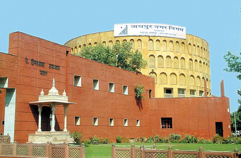 nagar nigam 17 महीने बाद समितियाें का गठन