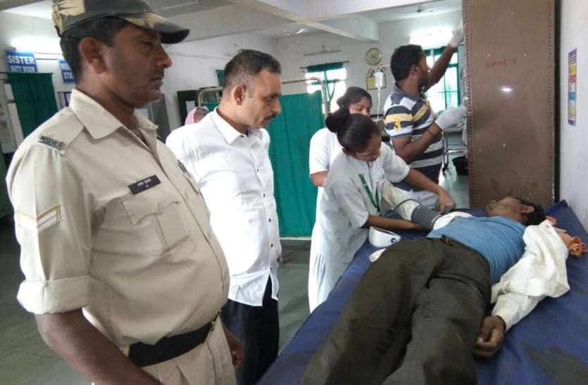 SDM Shahpura showed humanity, injuries to the injured hospital एसडीएम शहपुरा ने दिखाई मानवीयता, घायलों को पहुंचाया अस्पताल
