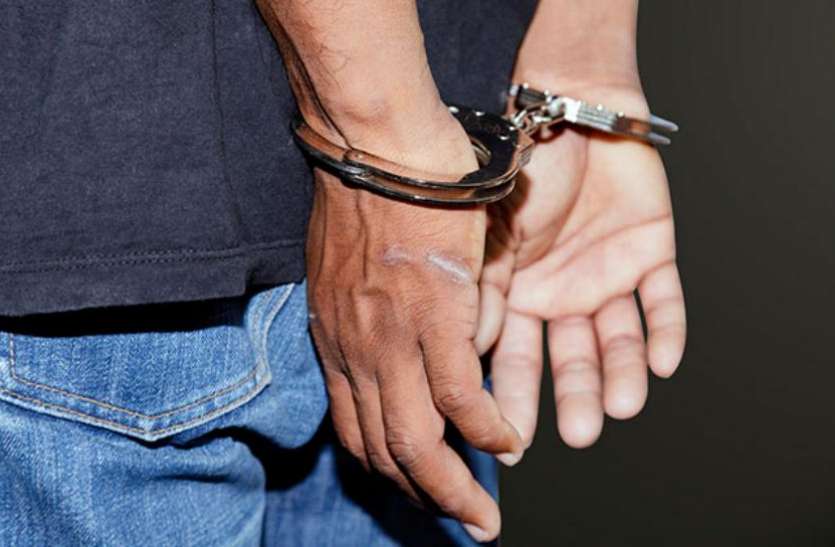 crime फेसबुक पर ज्यादा समय बिताना पत्नी को पड़ा भारी, पति ने मौत के घाट उतारा