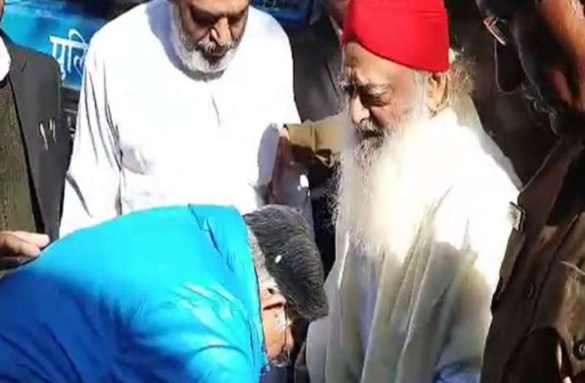 asaram rape case- followers want him freed आसाराम ने अब सोशल मीडिया को किया हाइजैक, सफेद दाढ़ी वाले बाबा की रिहाई के लिए समर्थकों ने चला दिया ये अभियान